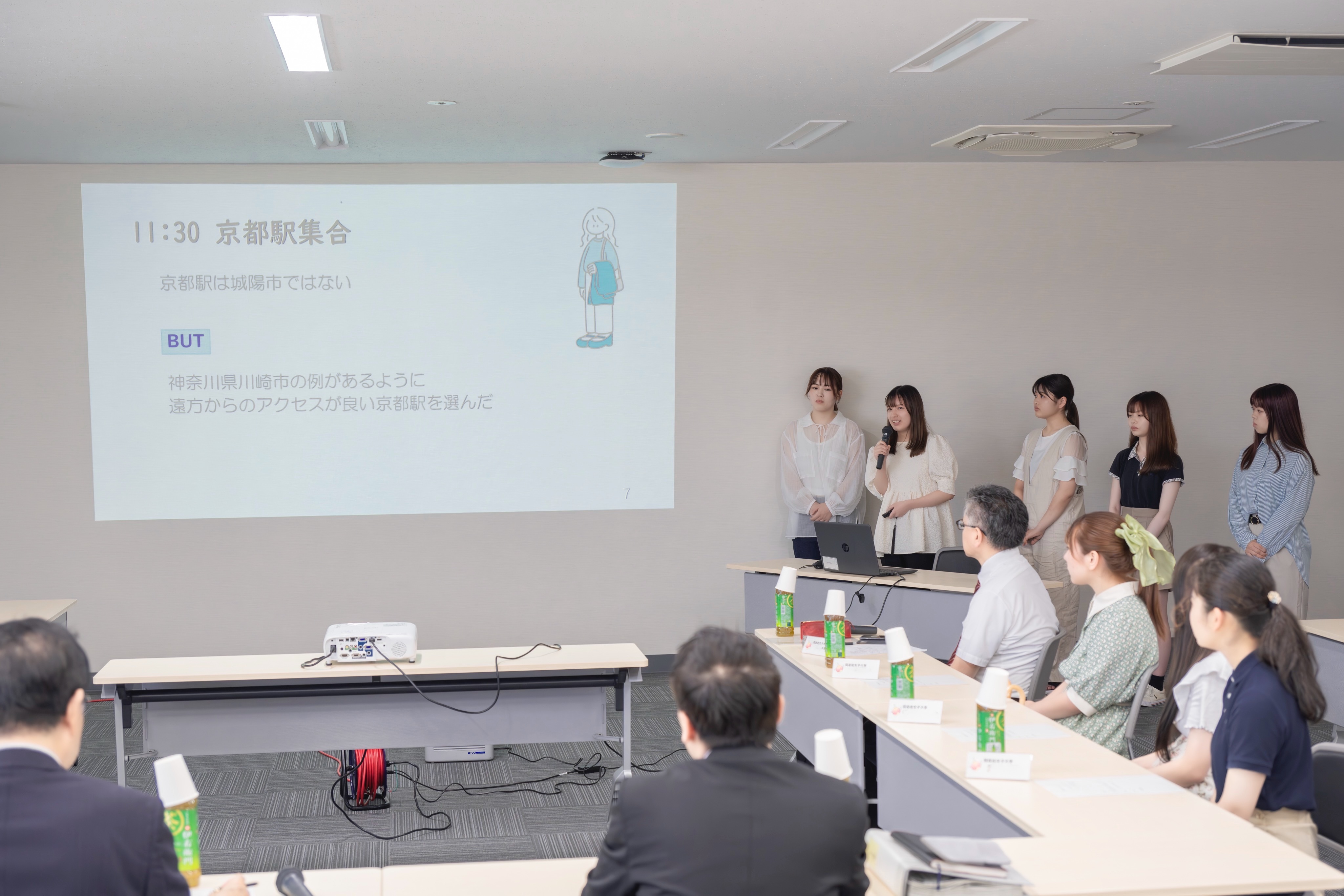 熱意の込もったプレゼンに耳を傾ける奥田市長