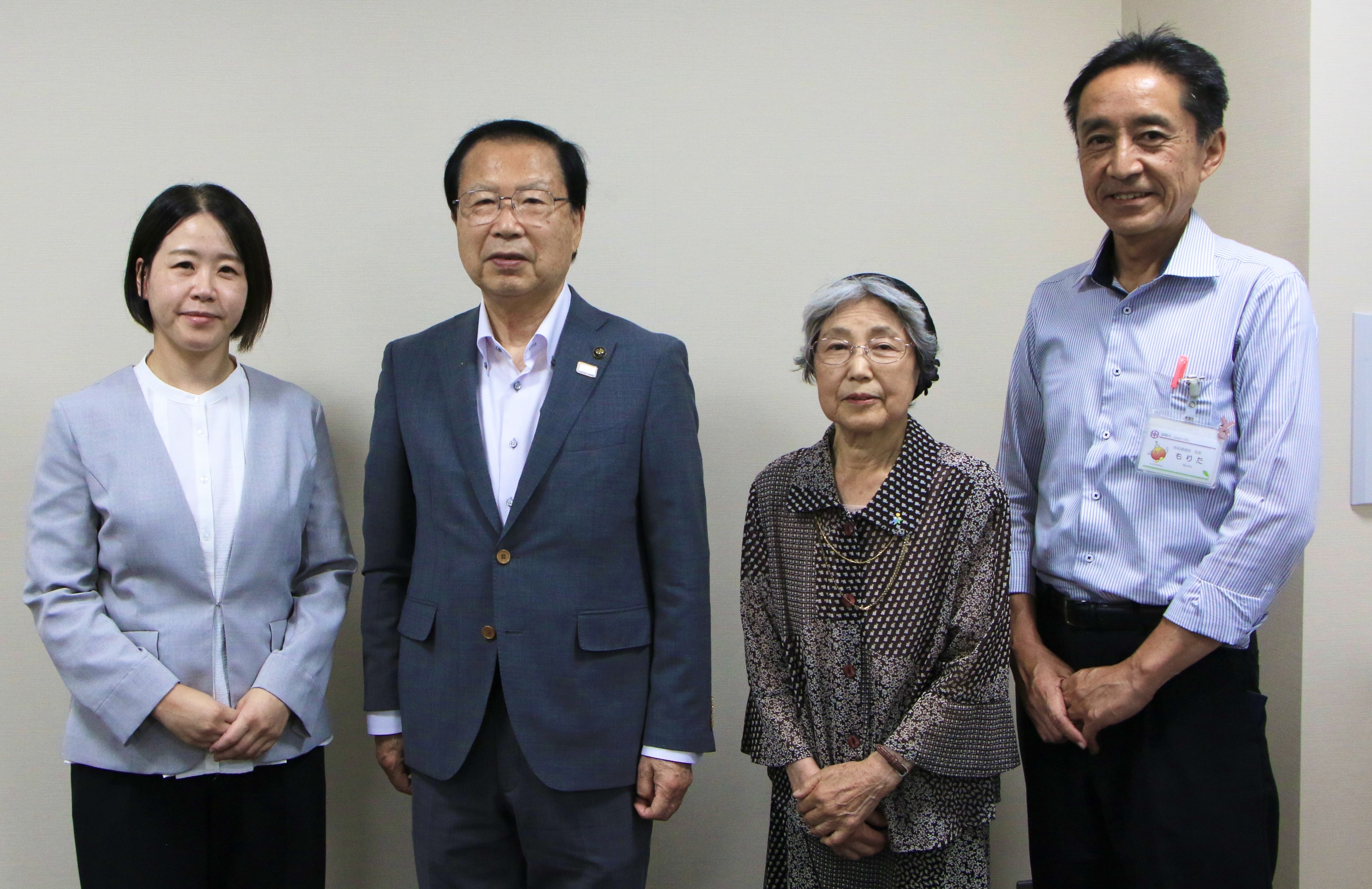 社会を明るくする運動 街頭宣伝出発式で挨拶をする市長